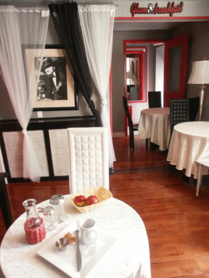 Celebrities Hotel Монреаль Номер фото